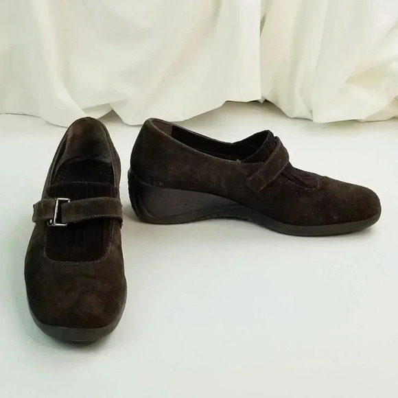 Aquatalia Size 7 Chocolate Brown Suede Leather Wedge Slip On Hook & Loop Loafers - Picture 6 of 12